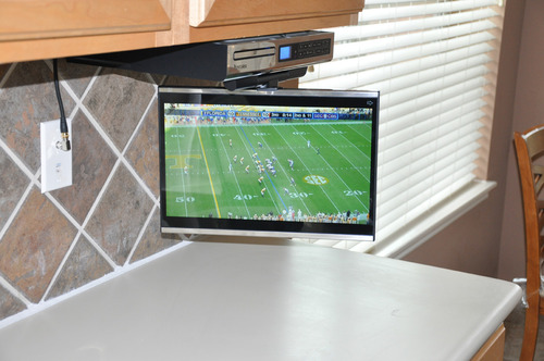 under cabinet kitchen tv buyers guide - quality mobile video blog